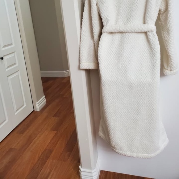 Denver Hayes Plush Light Fleece Robe  Sz M fits S-M 34-35 bust - Picture 5 of 8
